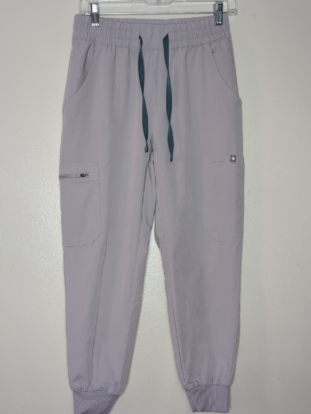 Figs Casual Drawstring Jogger Pants Scrubs in Light Lavender Medical Nursing S/P